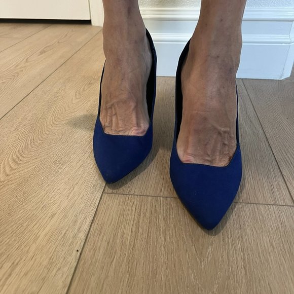 Limited Edition leather cobalt blue pumps with gunmetal heels - Picture 9 of 9